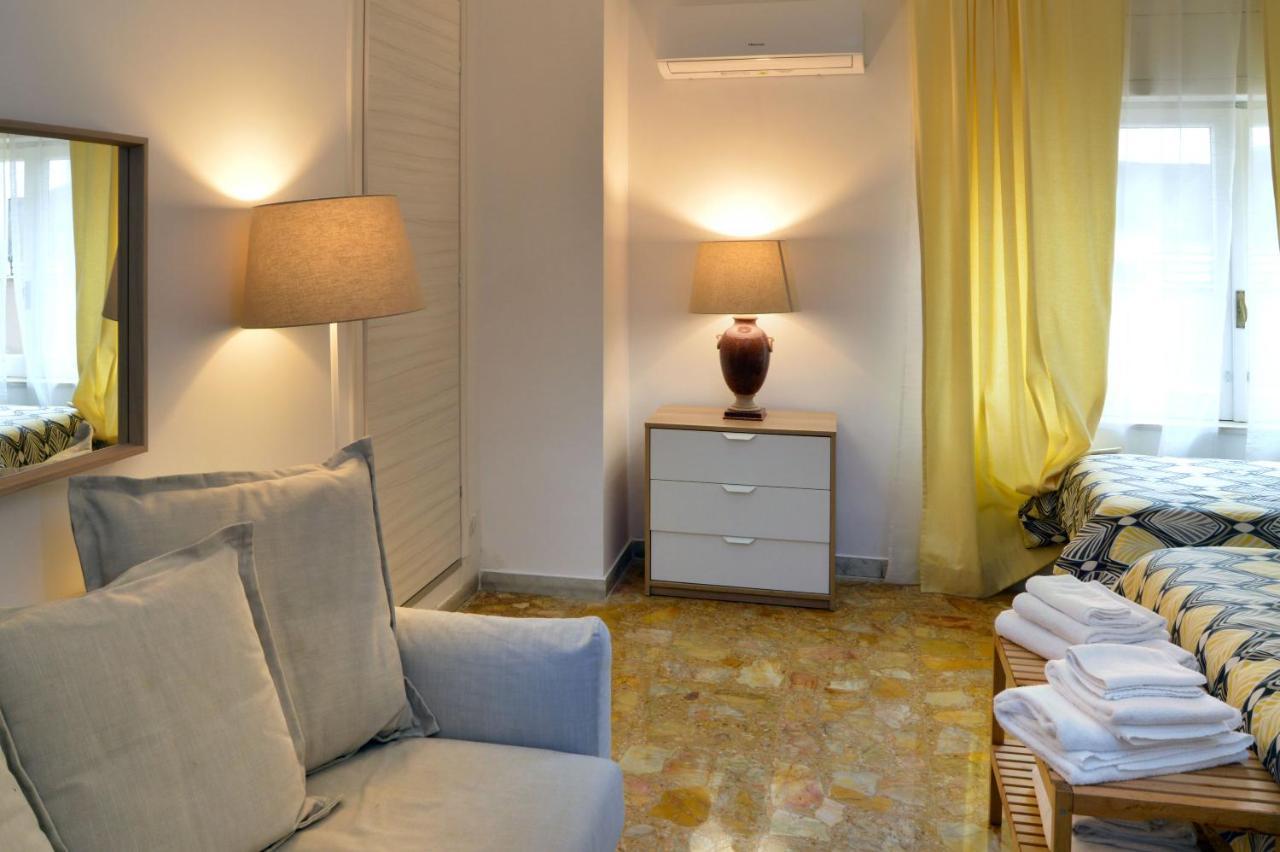 La Locanda Dell'Arte-Museo เนเปิลส์ ภายนอก รูปภาพ